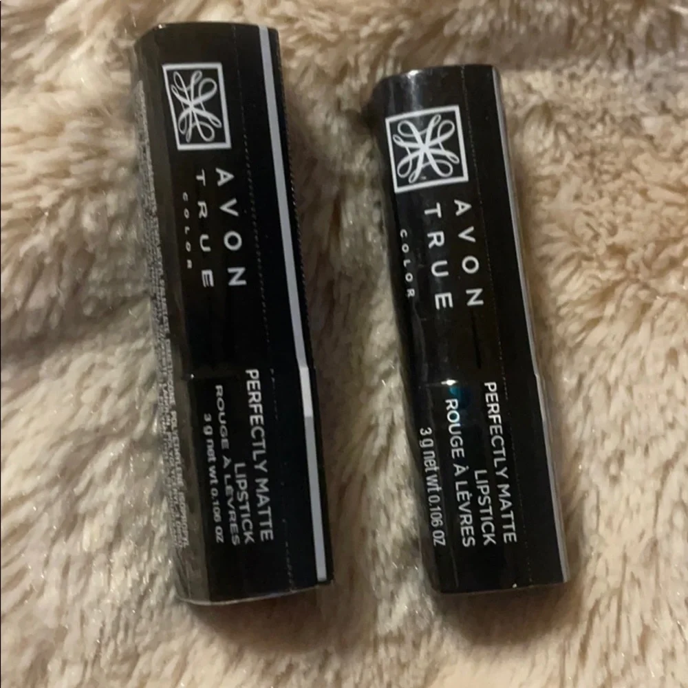Avon 2 Perfectly Matte New Lipsticks
